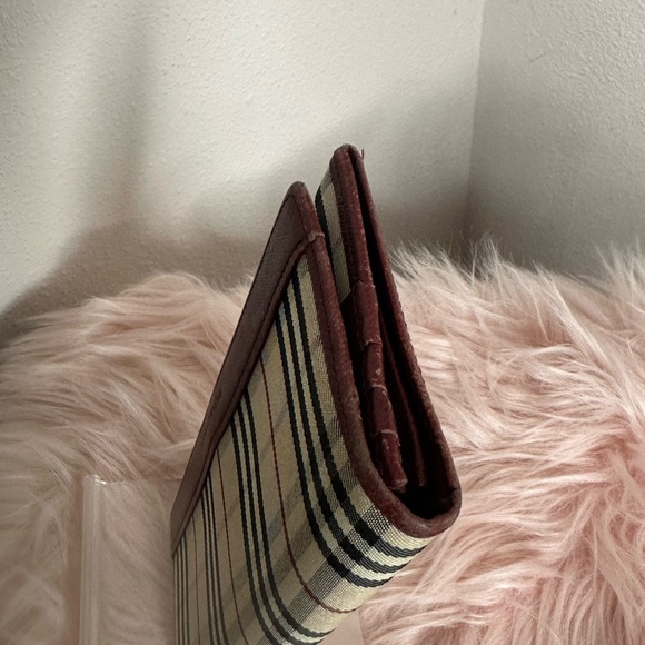 Burberry Bifold Long Wallet 🍀100 % authentic! - Picture 5 of 10